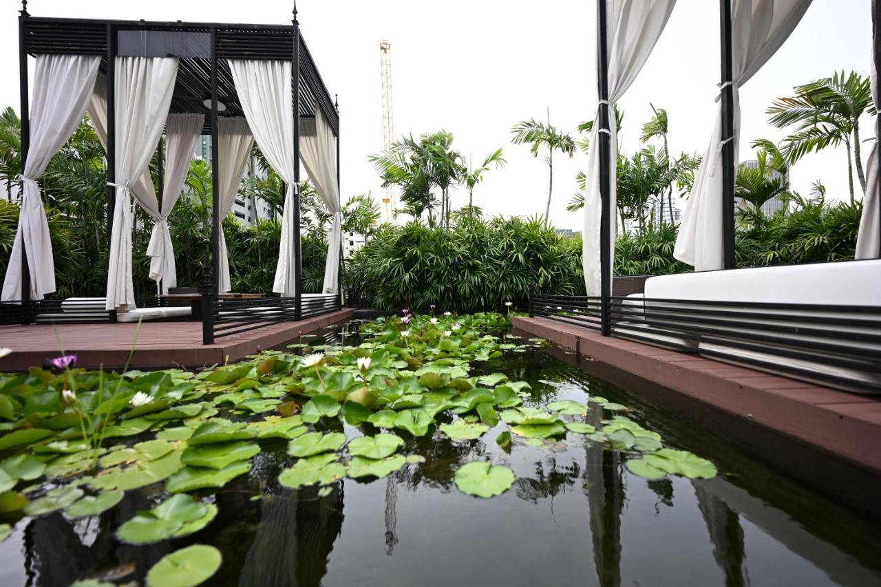 Mövenpick Hotel Sukhumvit 15 Bangkok - SHA Extra Plus Certified Exteriör bild